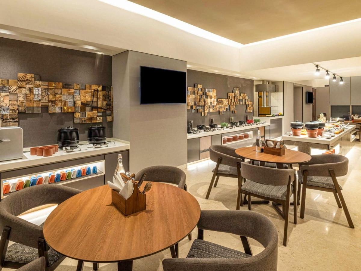 Ibis Airport - An Accor Brand होटल 3*