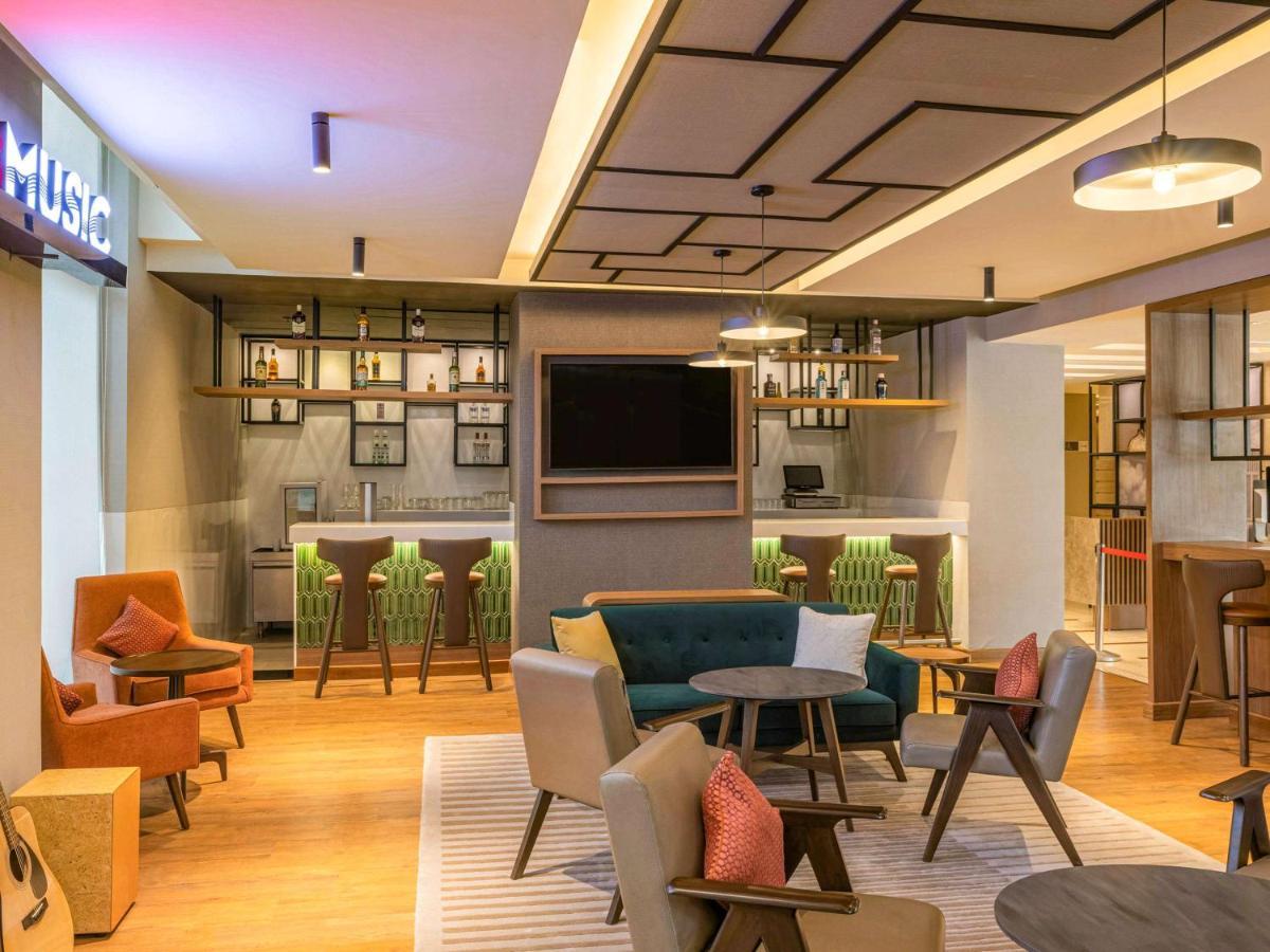होटल Ibis Airport - An Accor Brand